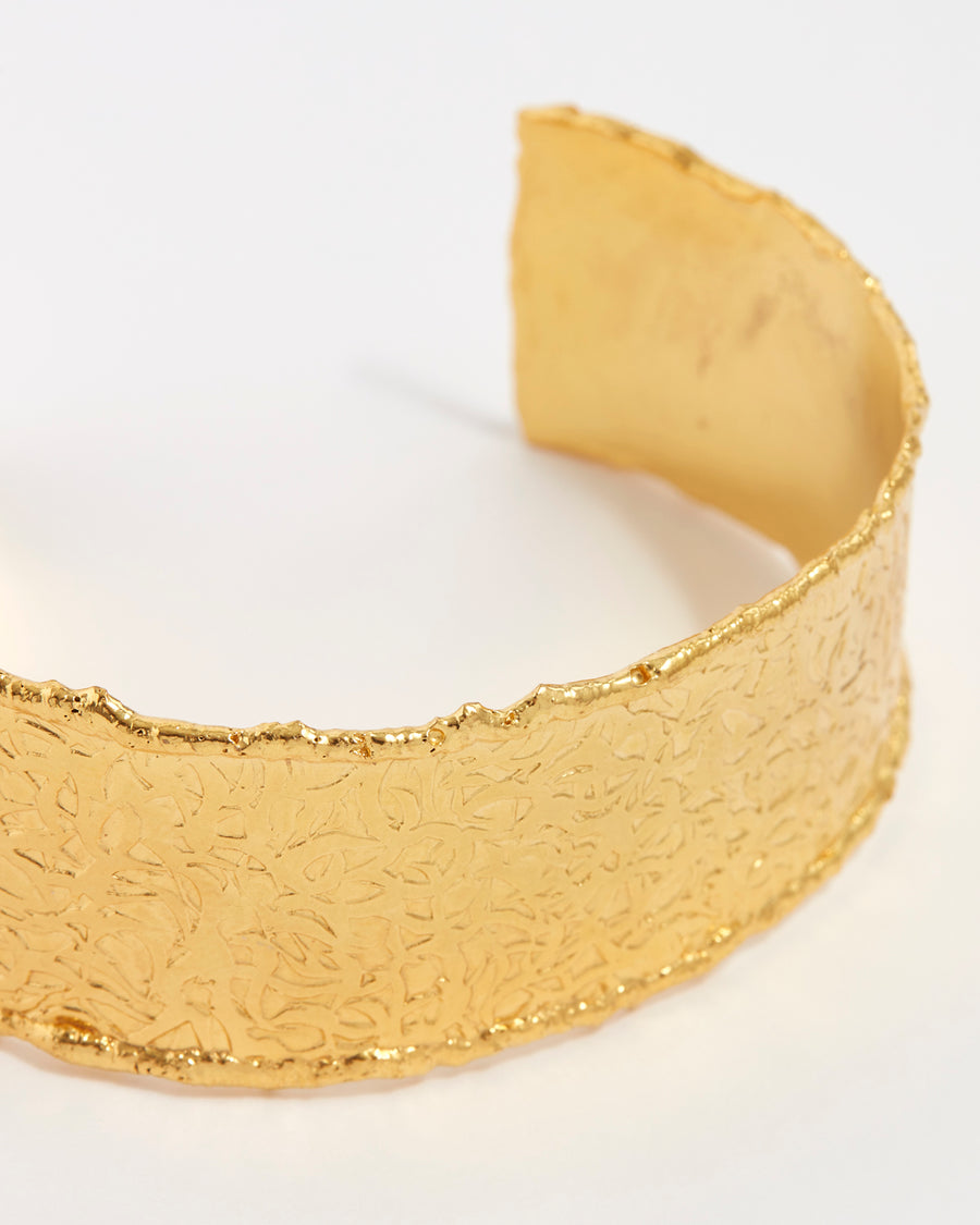 close up of GOLD CHUNKY CUFF BRACELET