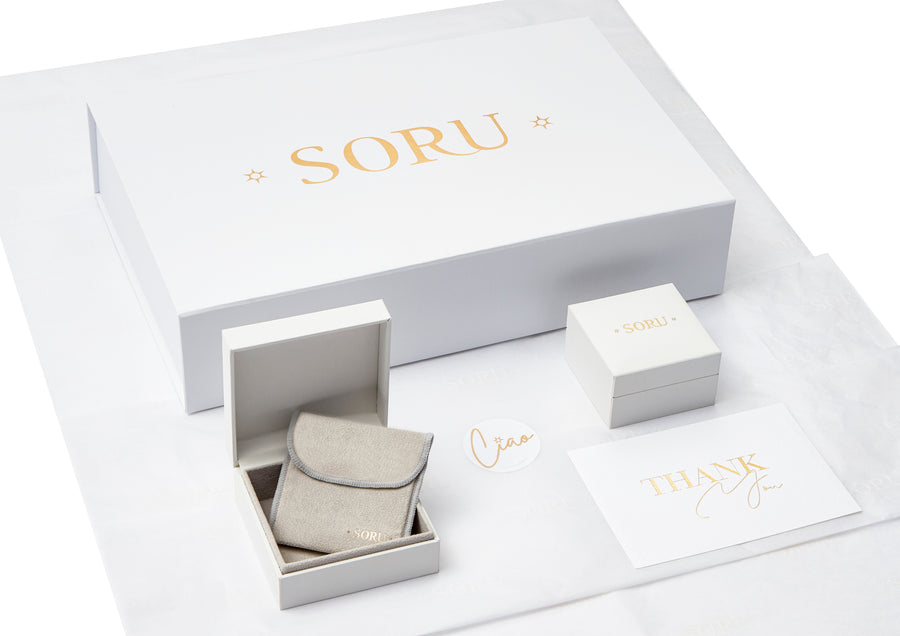 soru jewellery packaging image showing the pouch and gift boxes